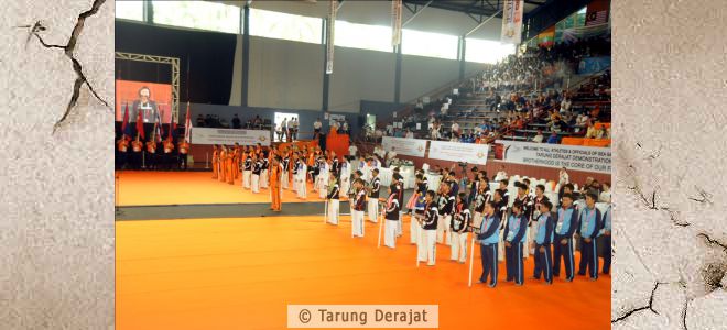 Upacara pembukaan ekshibisi Sea Games ke-26 2011 Tarung Derajat